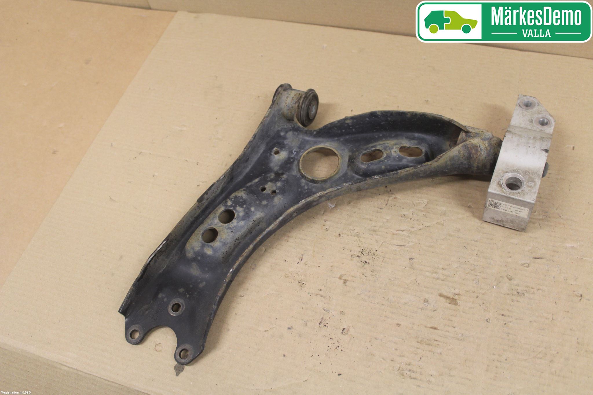 Volkswagen VW PASSAT 11-14 Bärarm Fram Undre Hö
