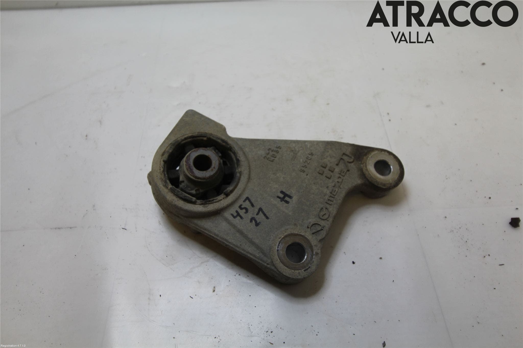 Mazda CX-5 17- Bakaxel Fäste