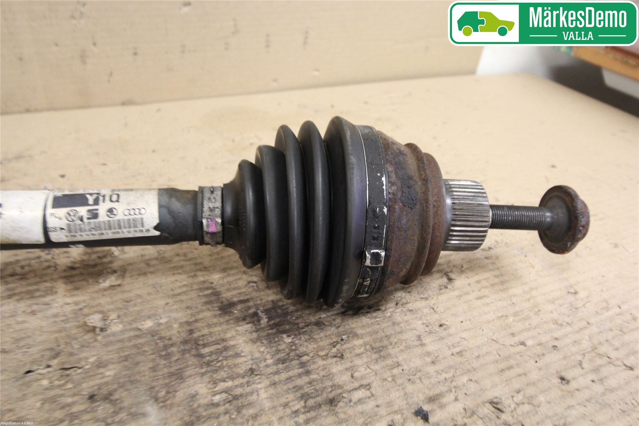 Audi A4/S4 08-11 Drivaxel Fram Vänster