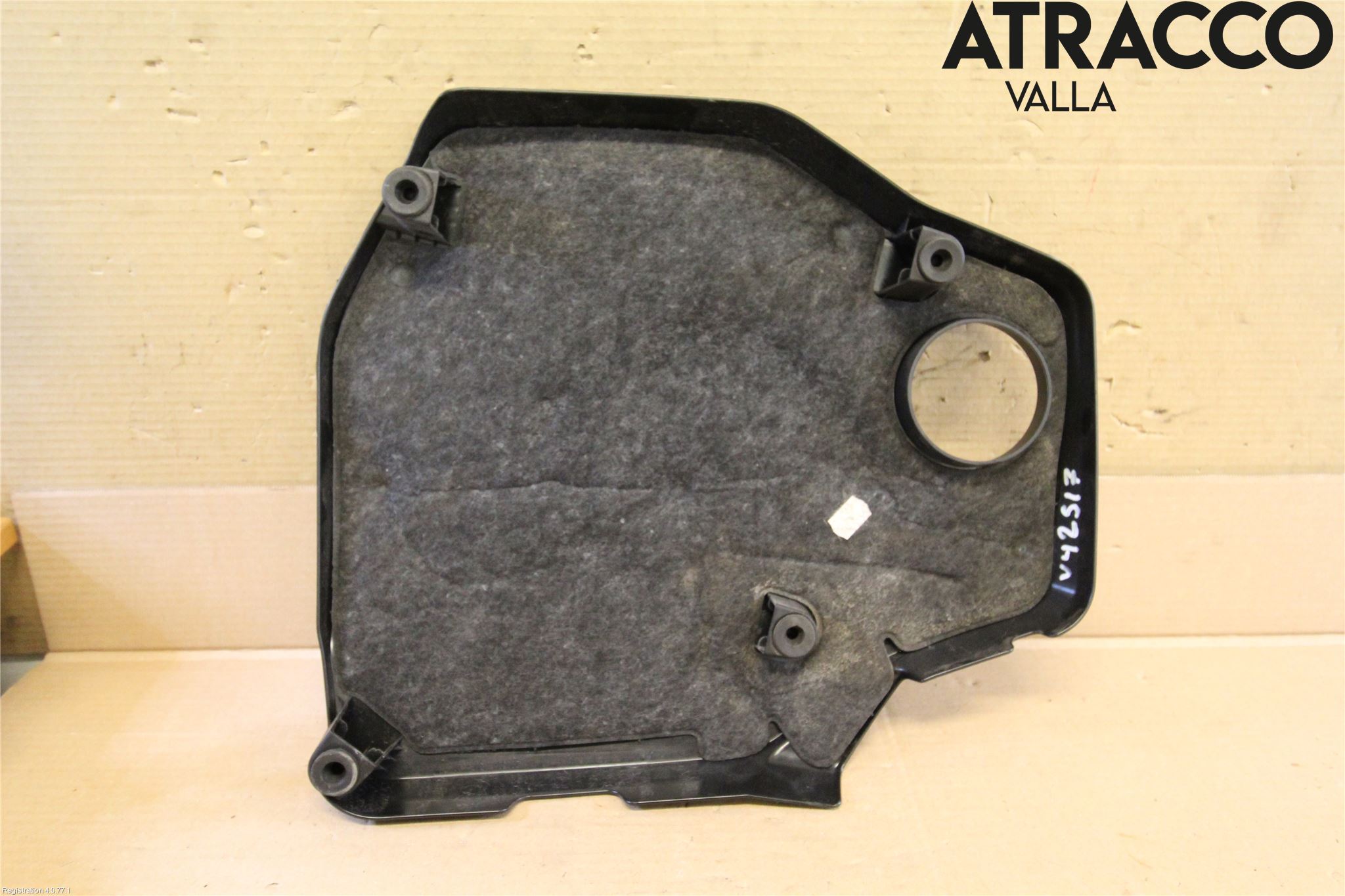 BMW 5 F10/F11/F18 09-17 Motorkåpa