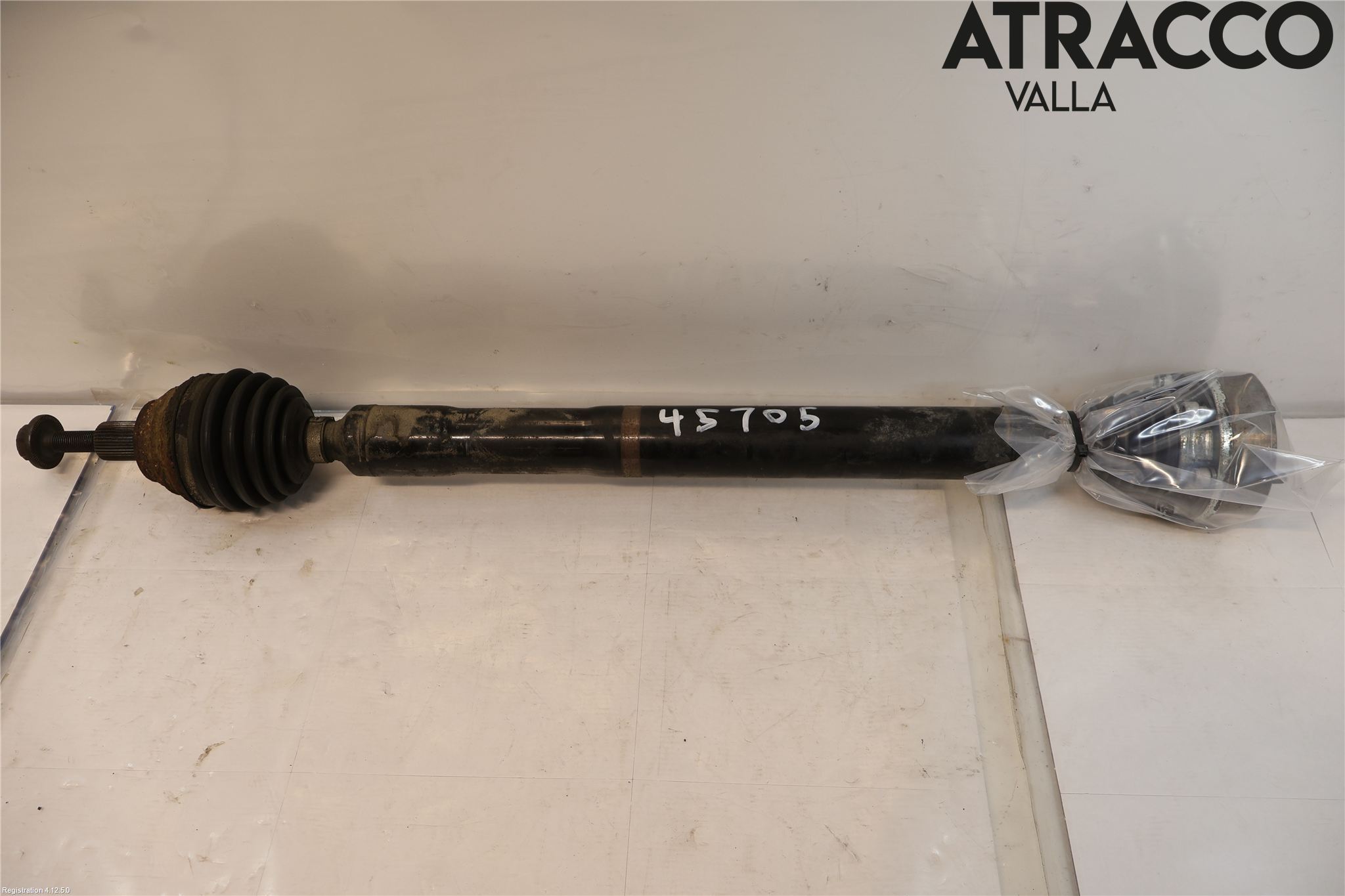 Volkswagen VW GOLF V 04-09 Drivaxel Fram Höger