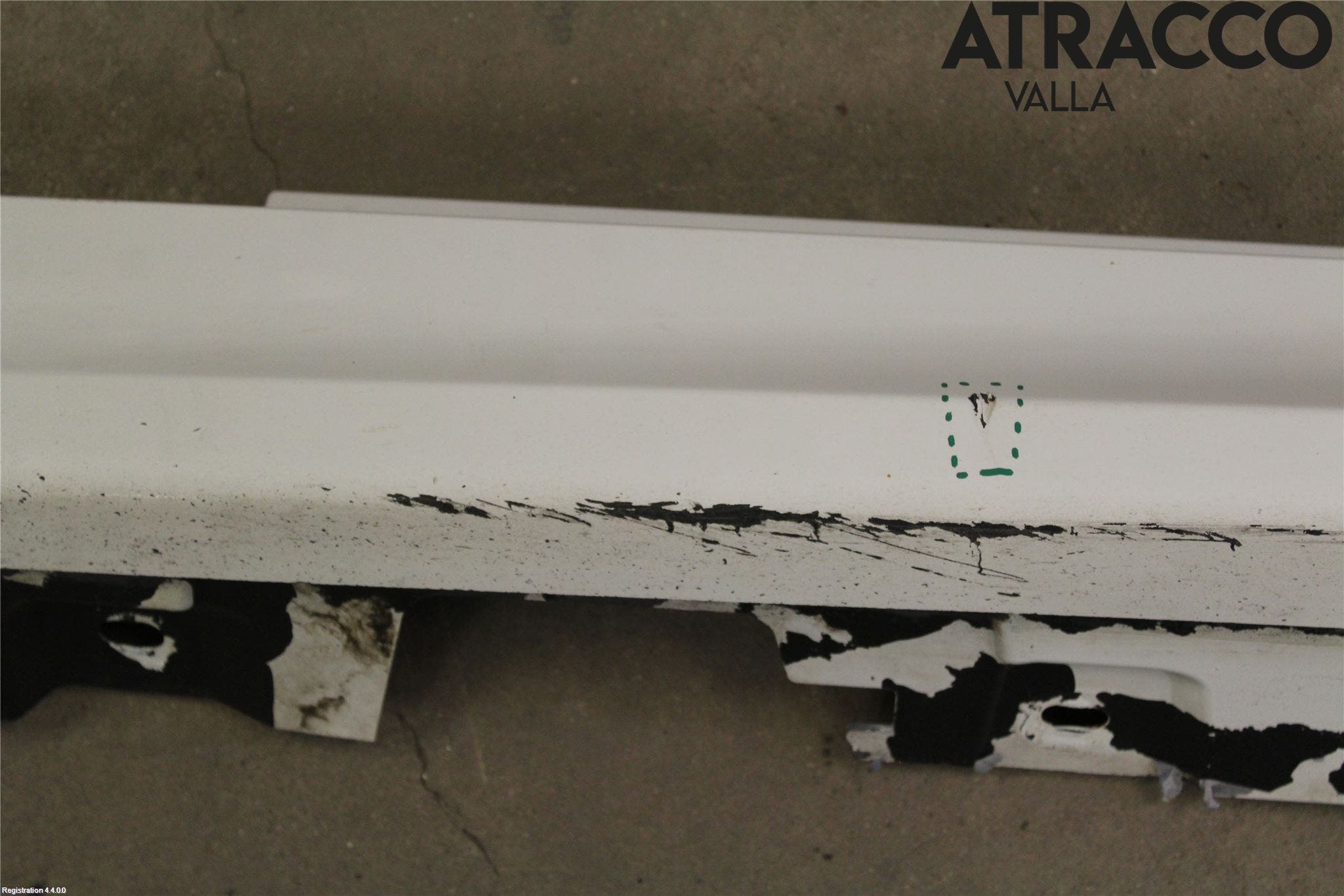 BMW 5 F10/F11/F18 09-17 Sidokjol Vä