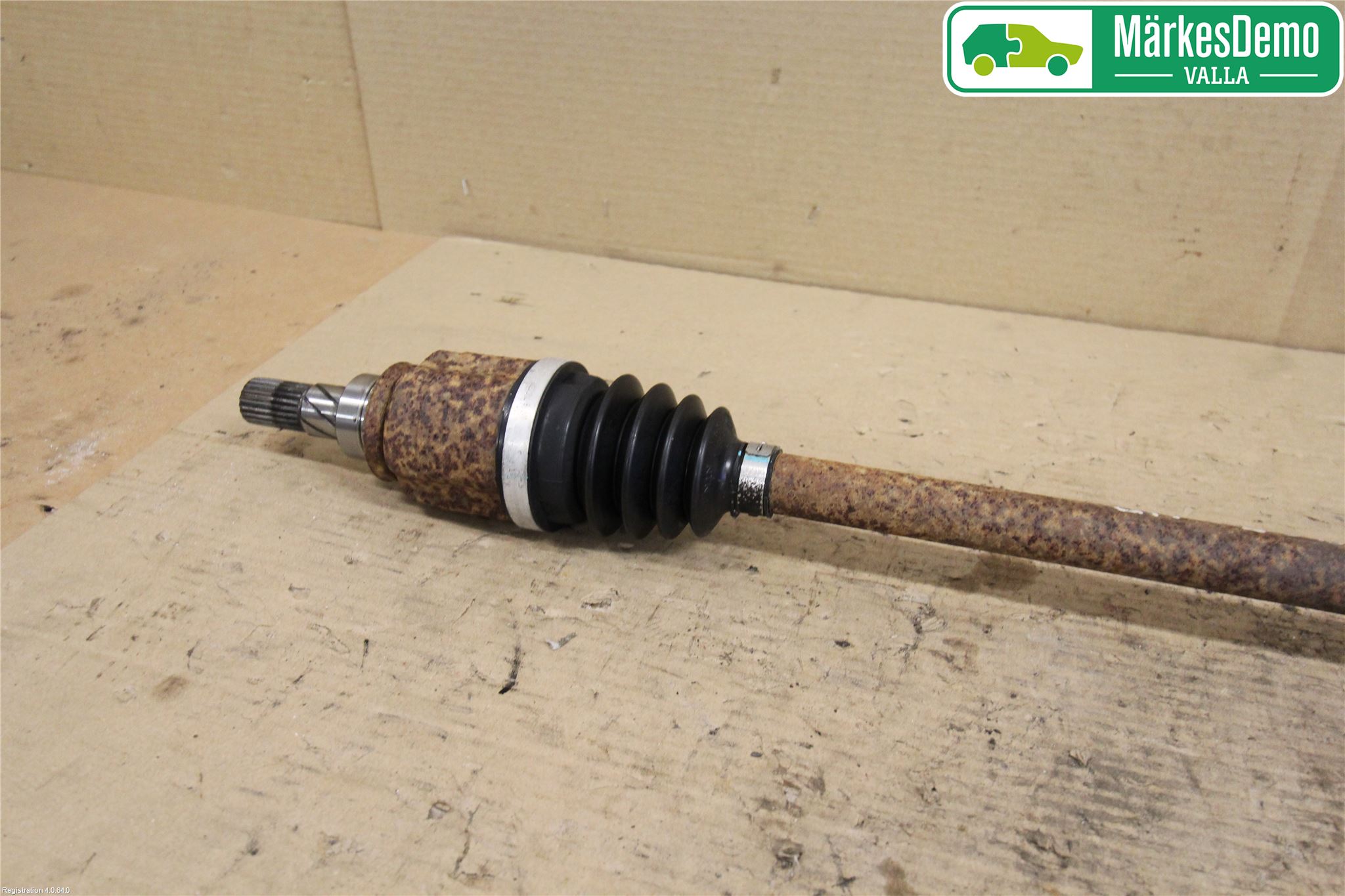 Dacia DUSTER 10-17 Drivaxel Bak Höger