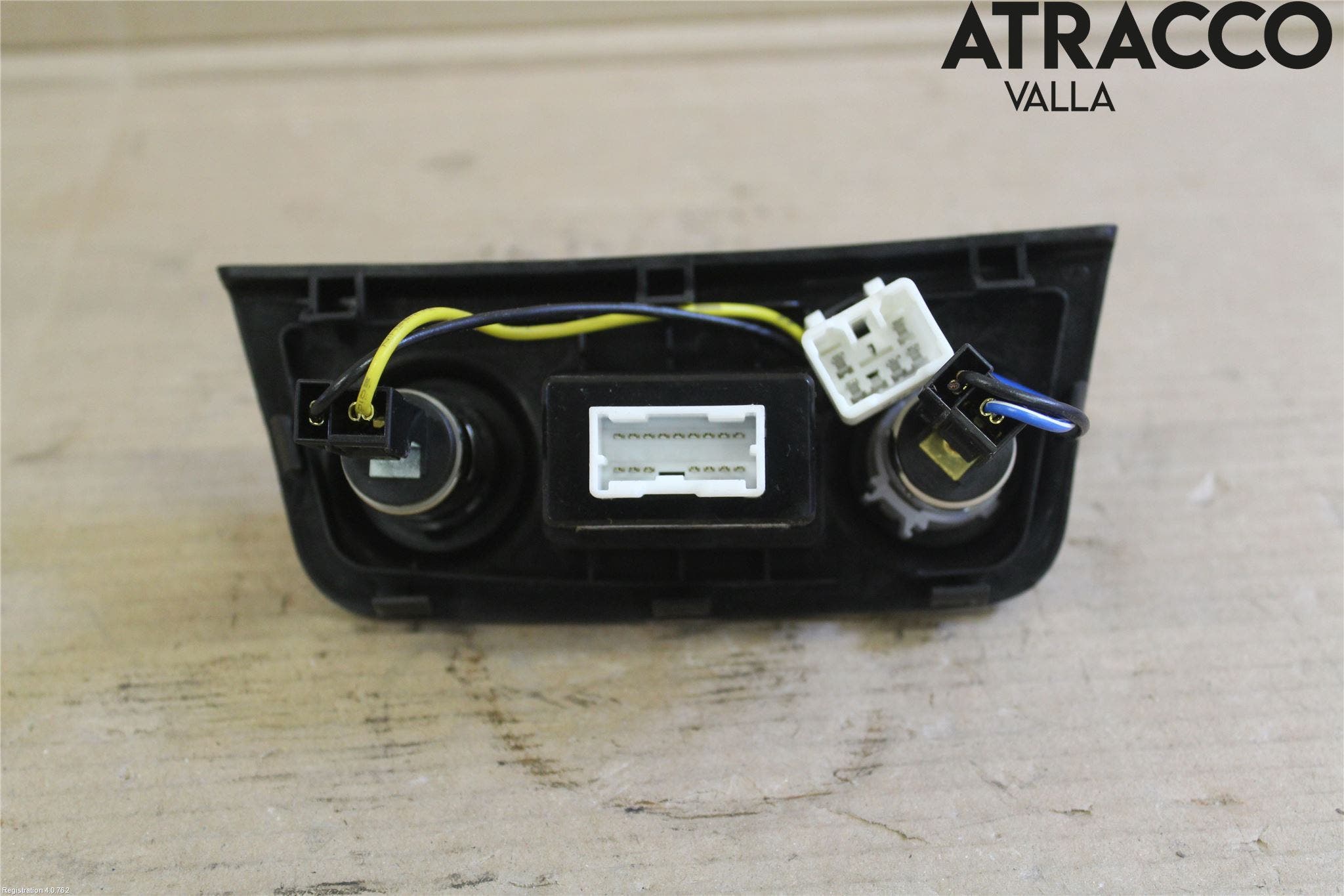 Hyundai i30 FD 07-12 Cigtändare