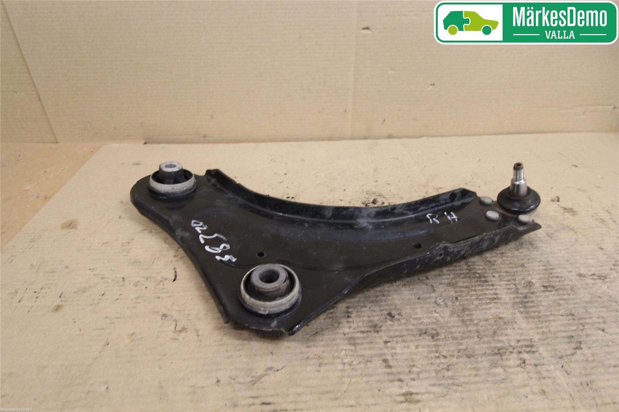 Renault MEGANE III 09-15 Bärarm Fram Undre Hö
