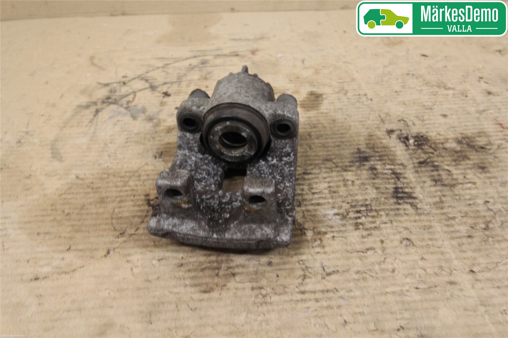 BMW 5 E60/61 Sed/Tou 02-10 Bromsok Bak Höger