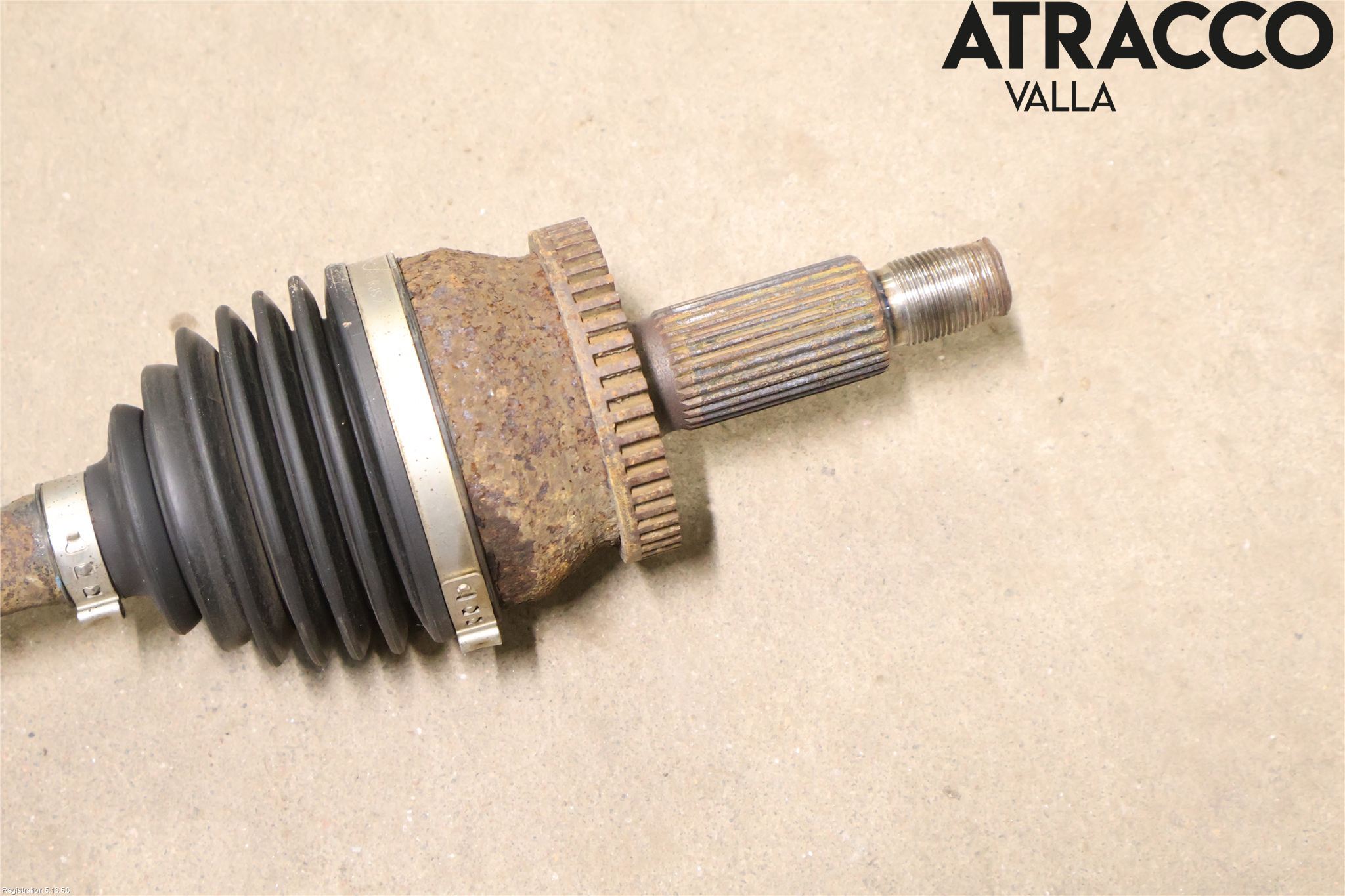 Hyundai i40 16-18 Drivaxel Fram Vänster