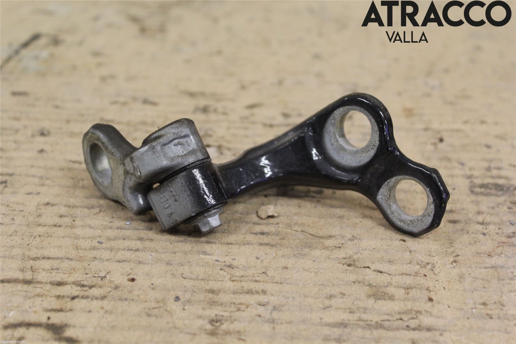 Ford FOCUS     04-07 Dörrgångjärn