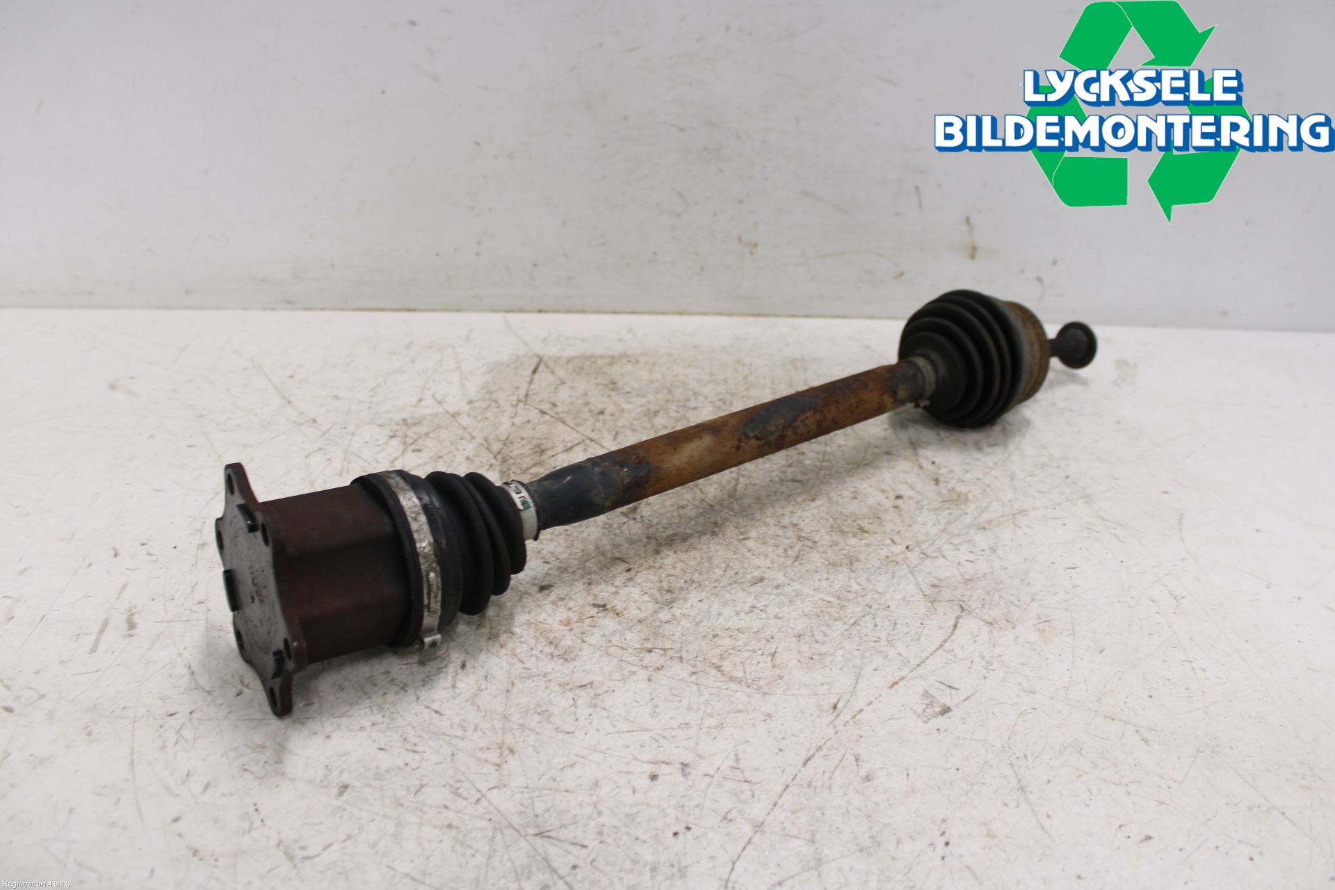 Audi A4/S4 05-07 Drivaxel Fram Vänster