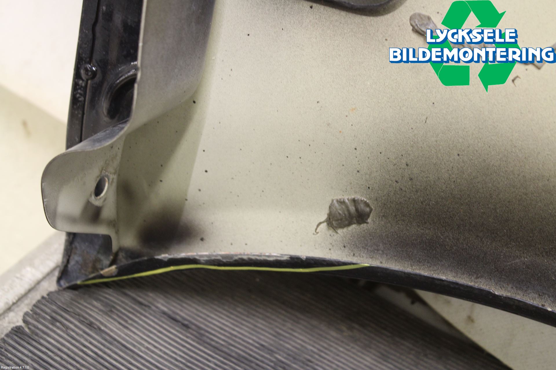 Volkswagen VW TRANSP/CARAVELLE (T5) 04-15 Skärm Fram Vänster