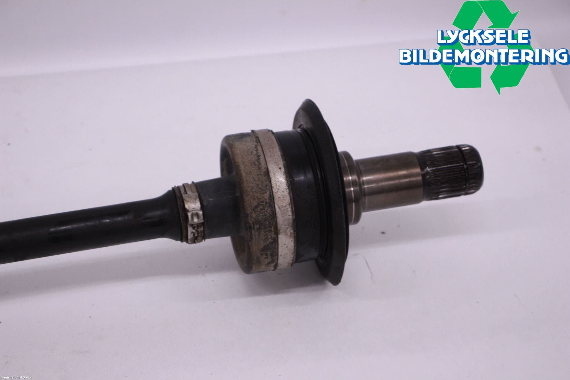 BMW X3 G01 18- Drivaxel Fram Höger