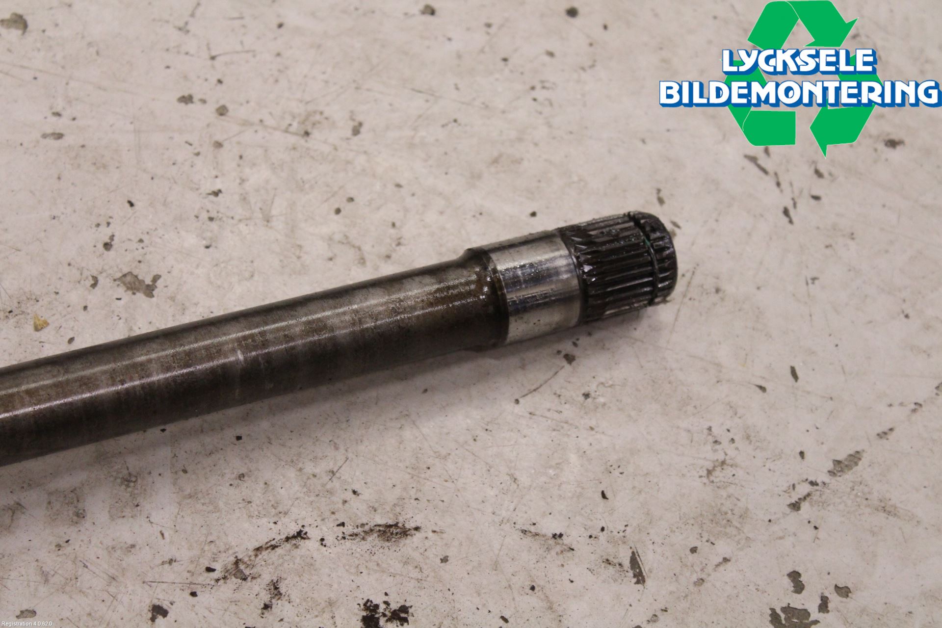 BMW 3 F30/F31/F80 12-19 Drivaxel Fram Höger