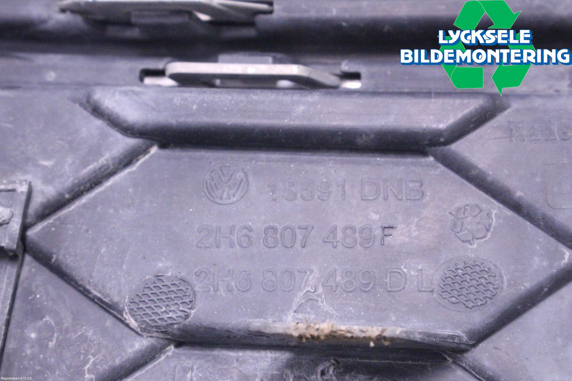 Volkswagen VW AMAROK 2H 10-22 Dimljussarg Fram