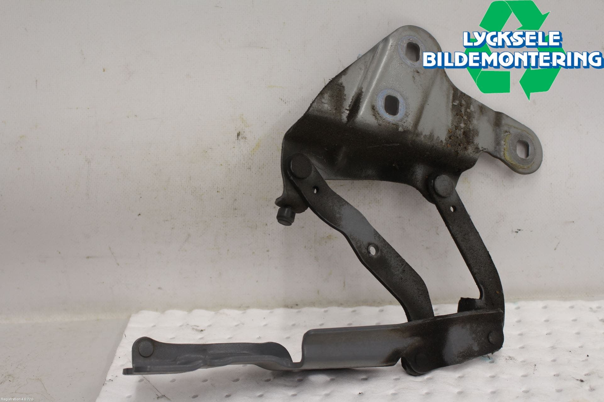 BMW X1 E84 10-15 Huvgångjärn