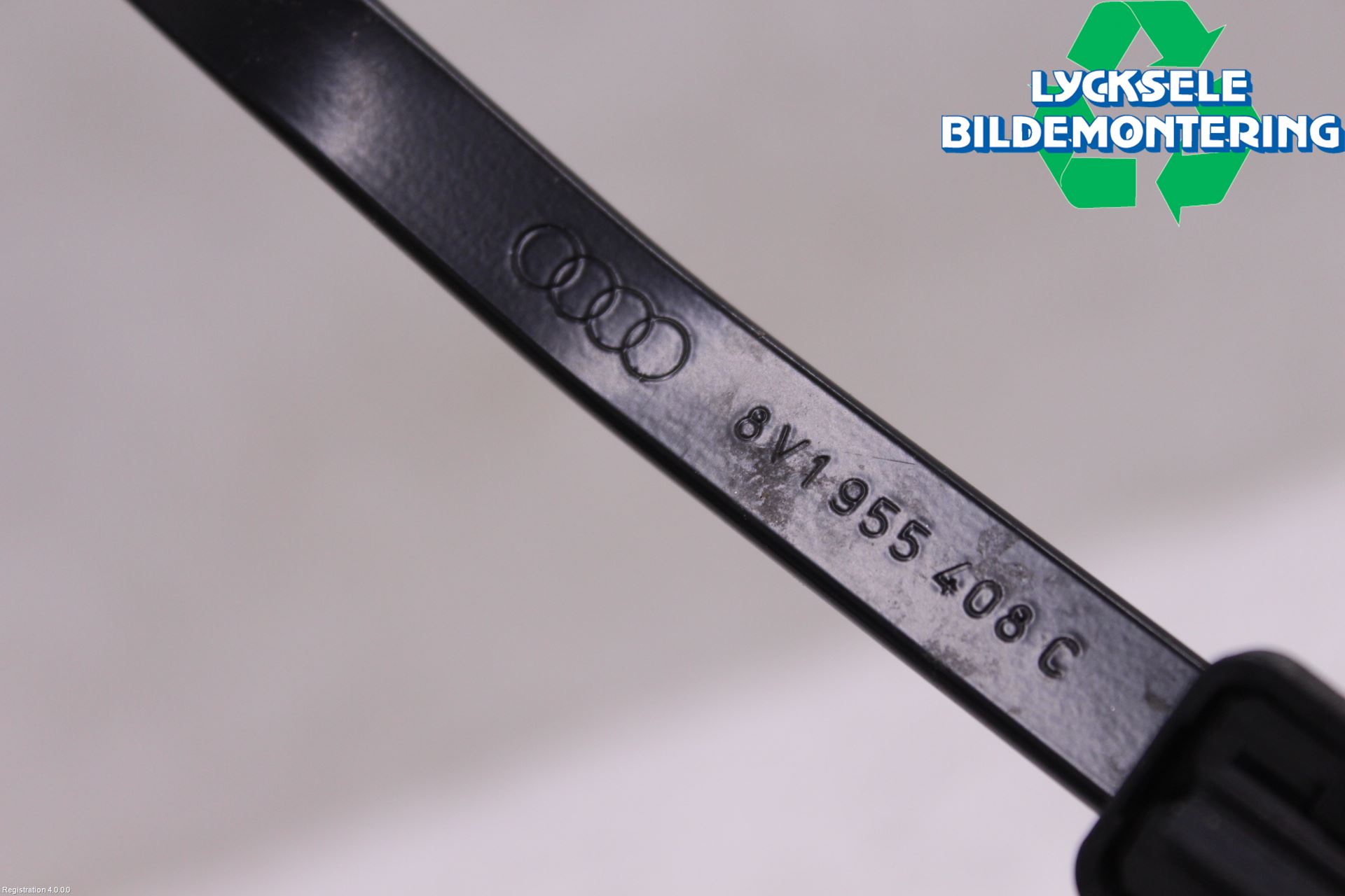 Audi A3/S3 8V 13-20 Torkararm Armar Vindruta