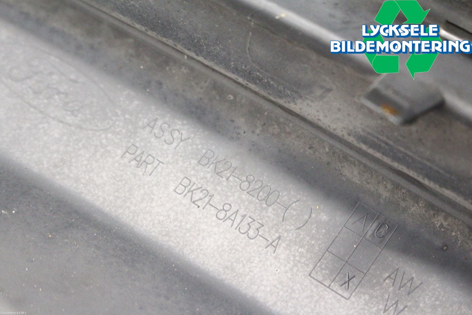 Ford TRANSIT/TOURNEO CUSTOM 13-24 Grill Komp