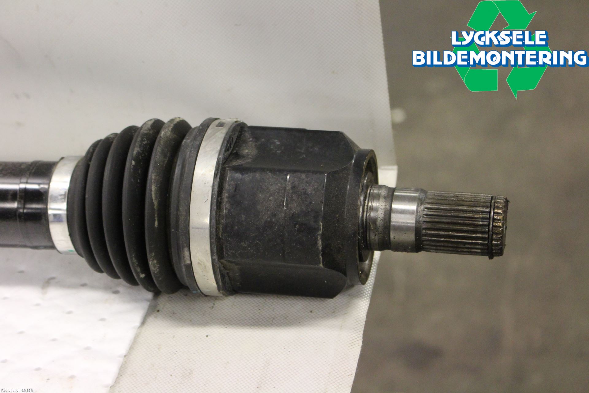 Kia OPTIMA 16-20 Drivaxel Fram Höger