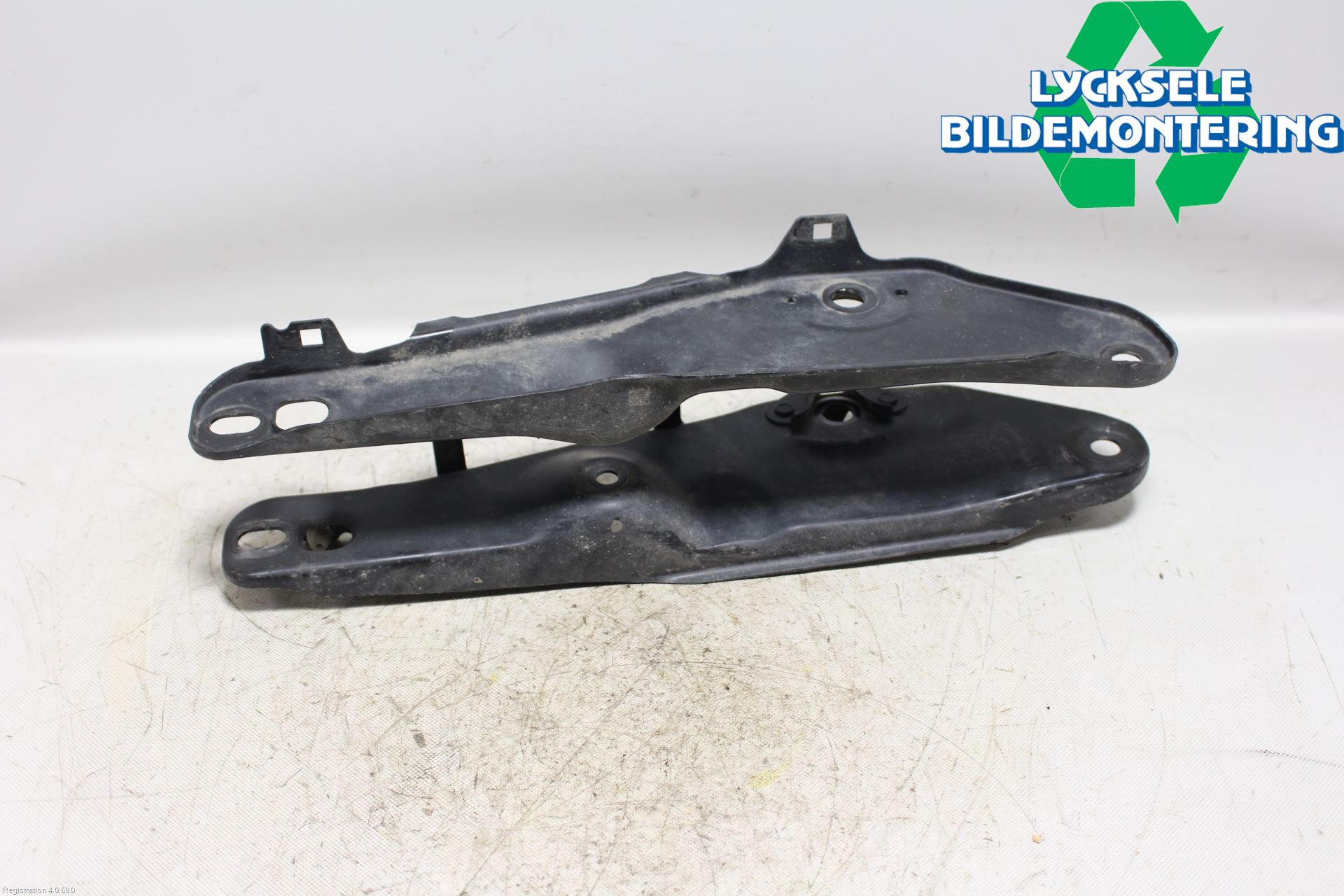 BMW 5 G30/G31/F90 17-23 Bärarm Bak Höger