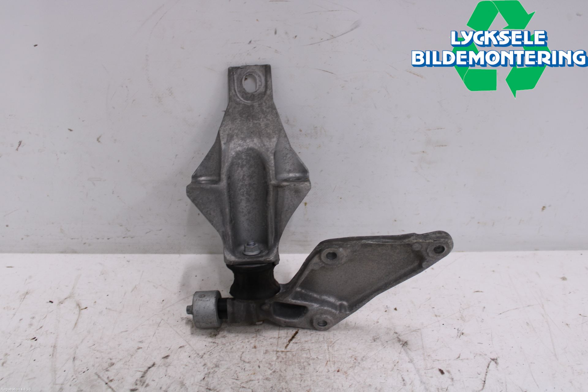 BMW 5 F10/F11/F18 09-17 Växellådsfäste