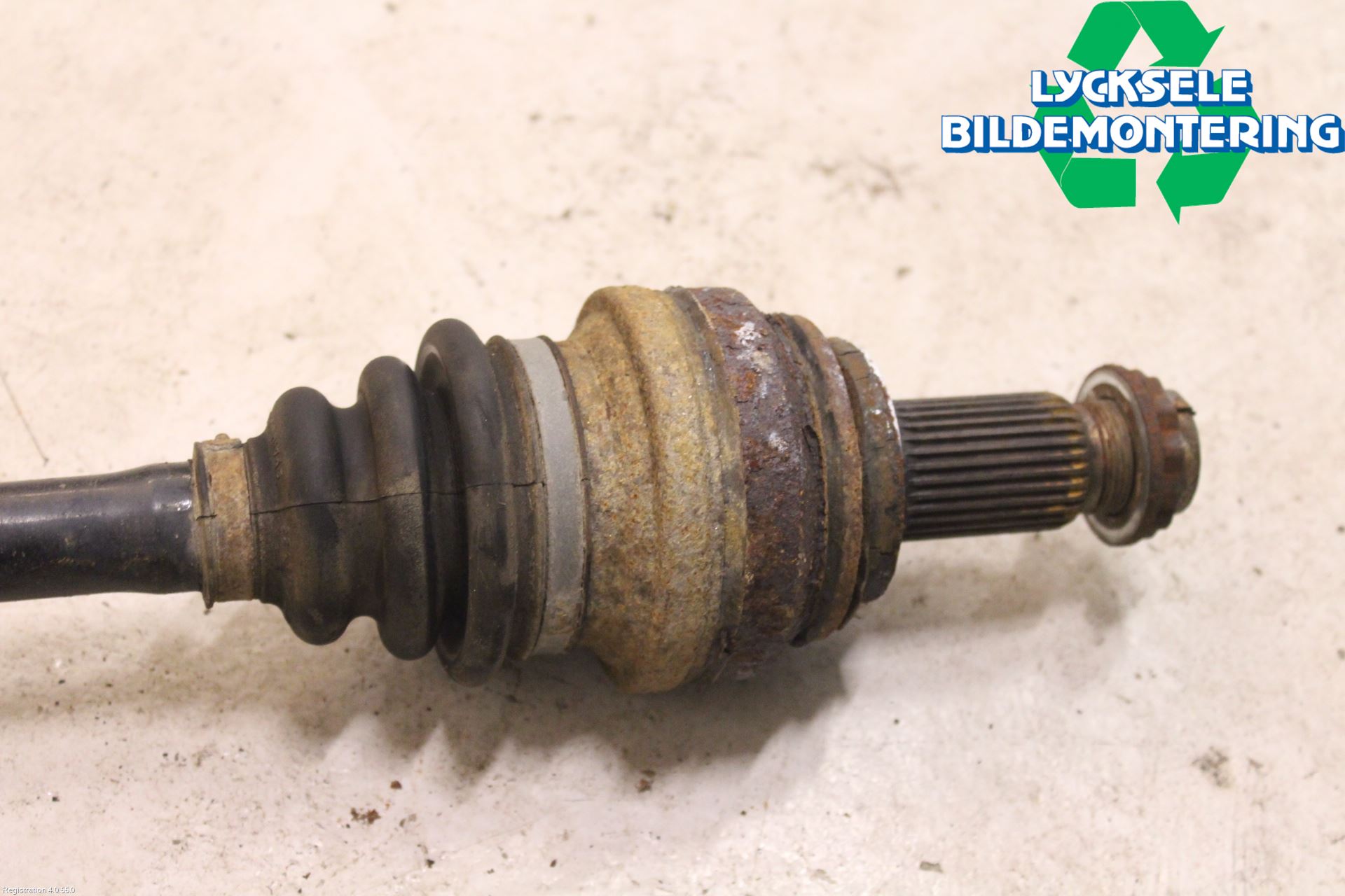 BMW X1 E84 10-15 Drivaxel Bak Vänster