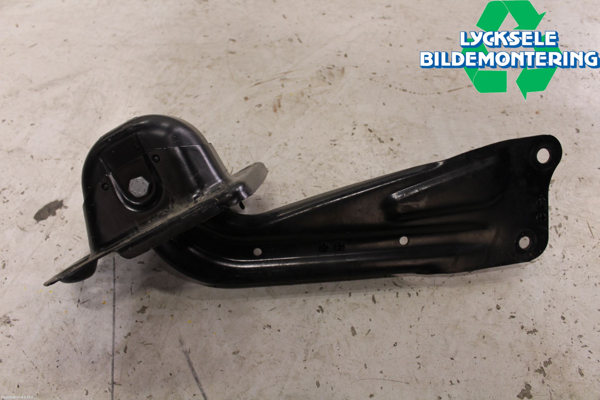 Volkswagen VW TIGUAN 16-24 Bärarm Bak Vänster