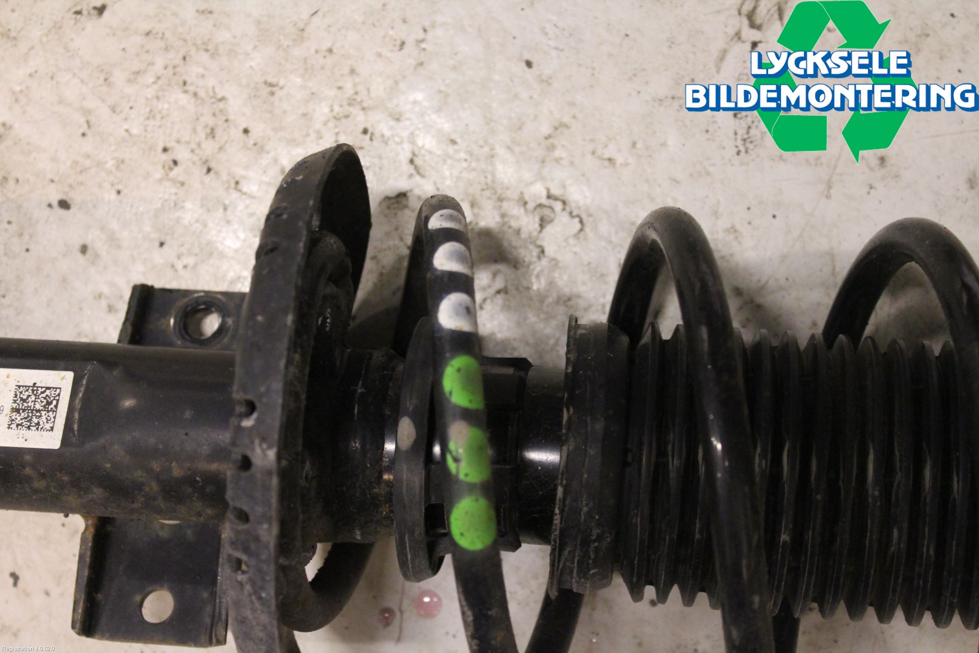 Volkswagen VW POLO 10-17 Fjäderben Fram Höger