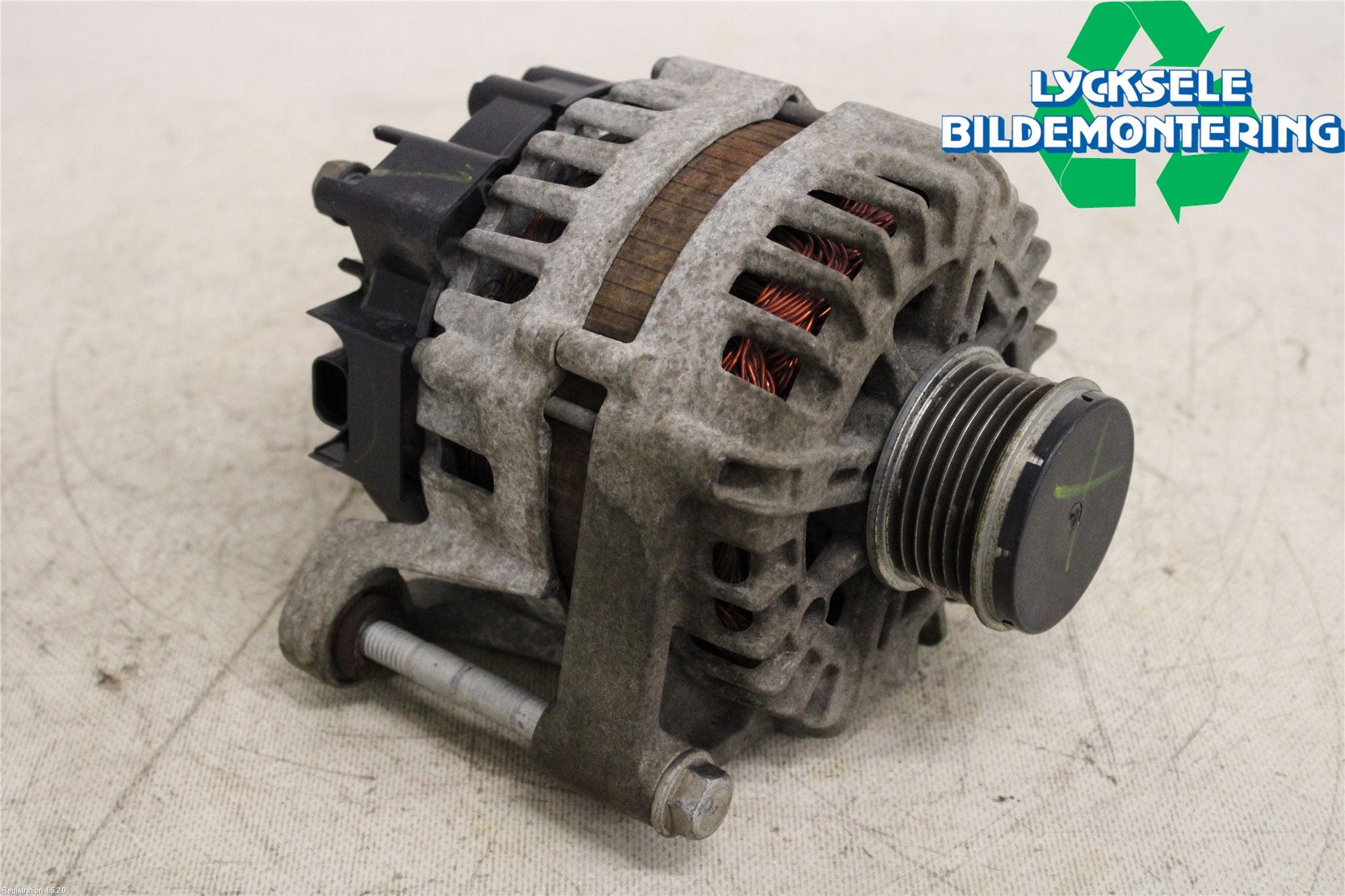 Opel ASTRA J 10-15 Generator