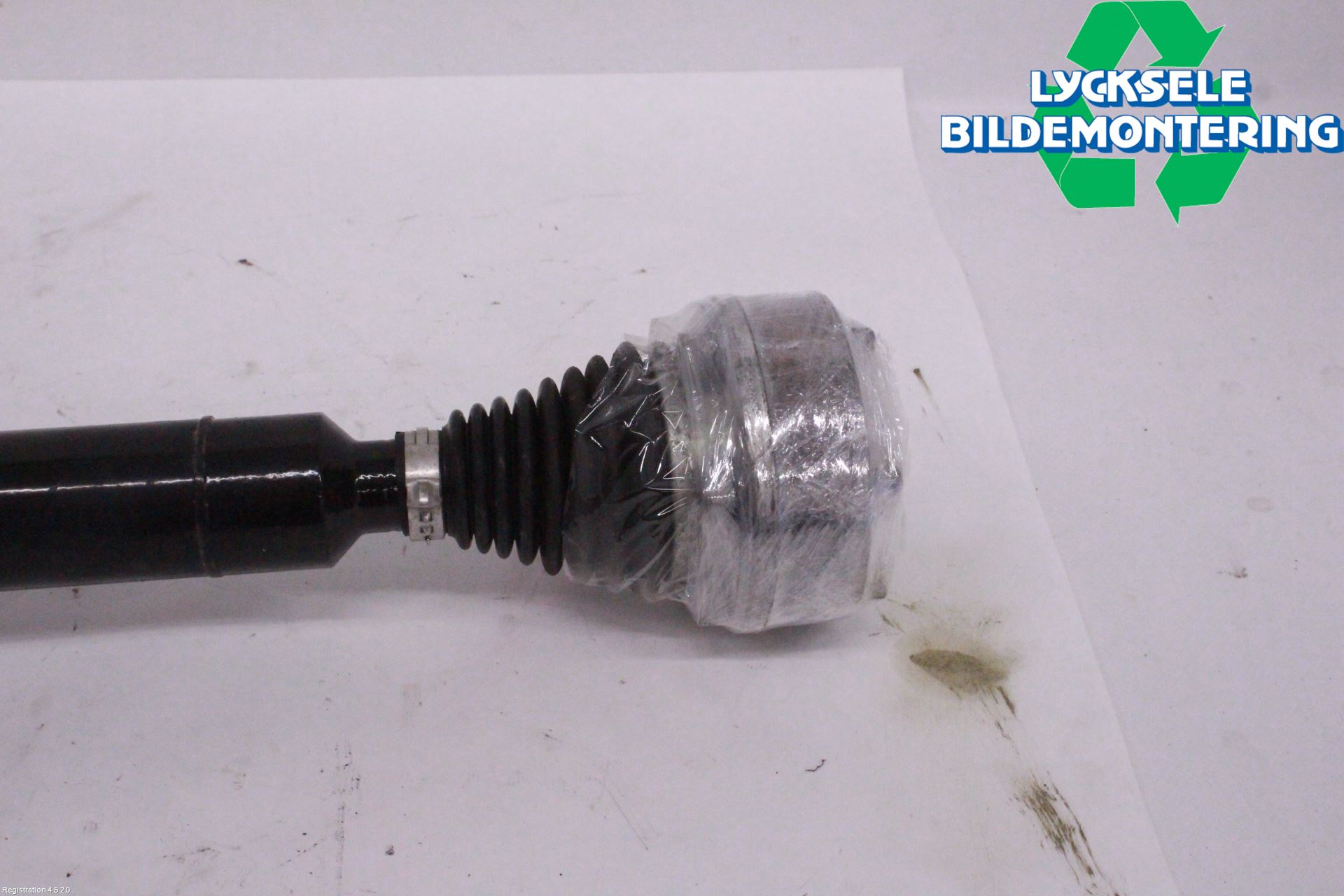 Skoda YETI Drivaxel Fram Höger