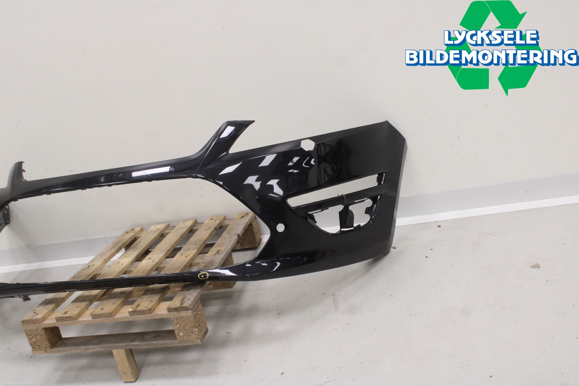 Ford MONDEO 07-15 Stötfångarbeklädnad Fram