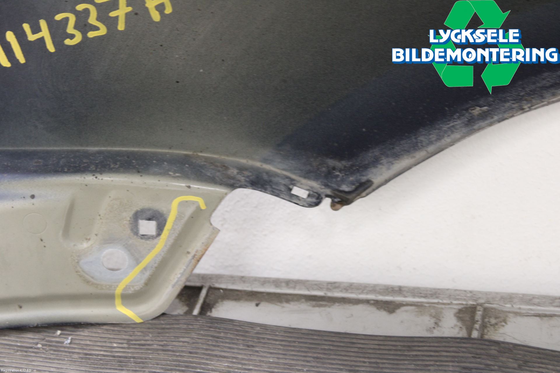 Volkswagen VW PASSAT 11-14 Skärm Fram Höger