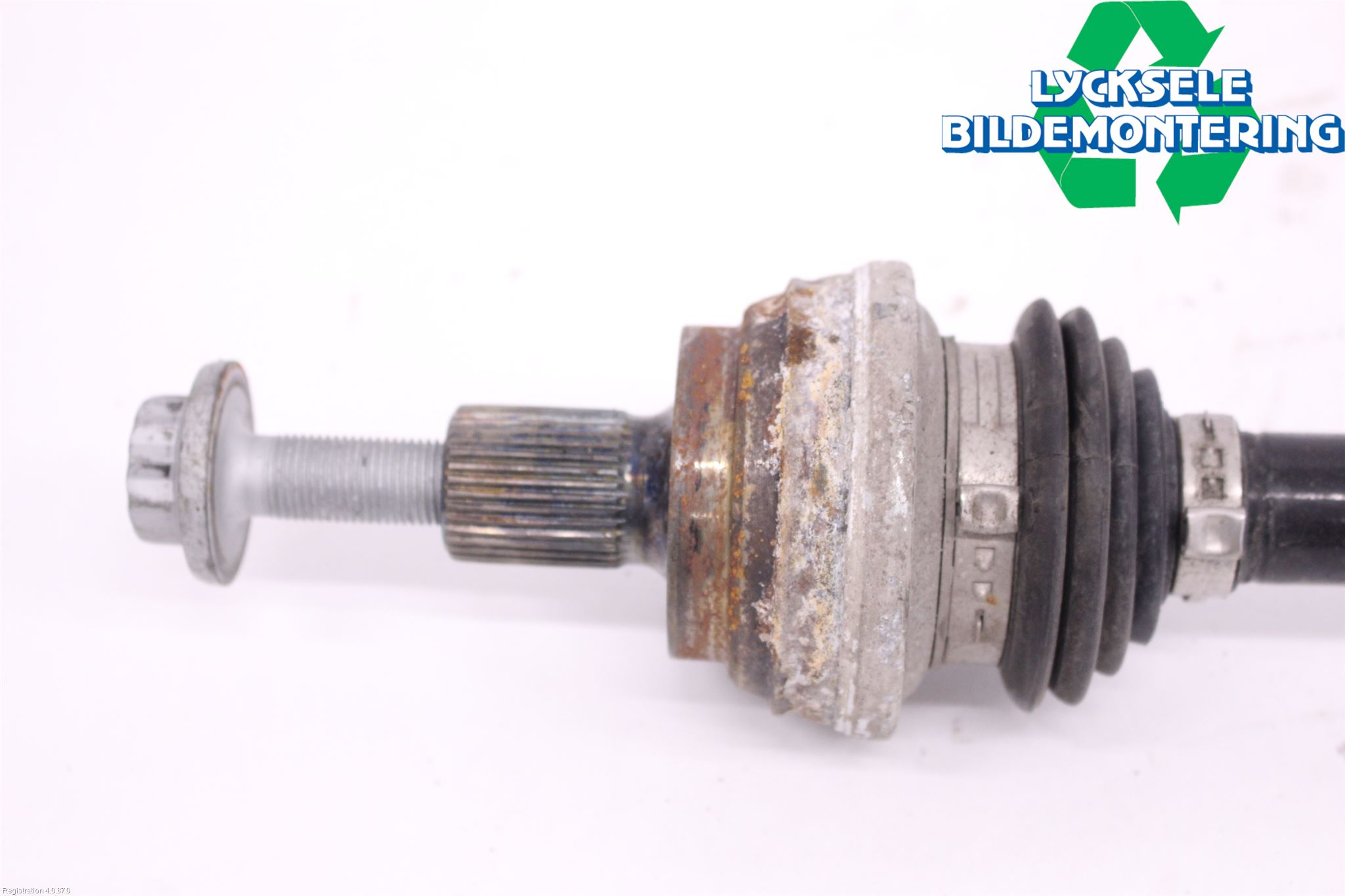 Volkswagen VW PASSAT 20-24 Drivaxel Bak Vänster