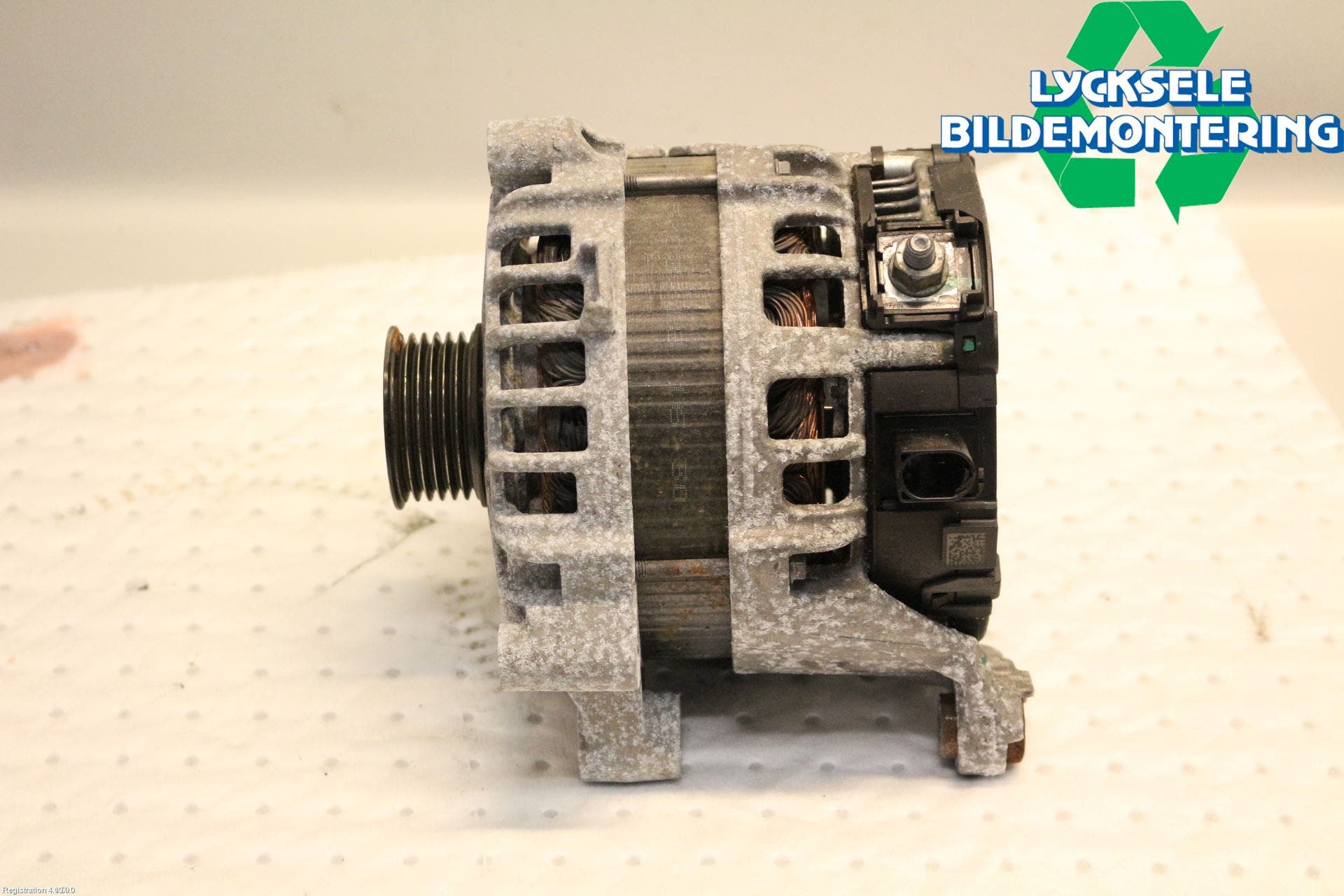 BMW 5 G30/G31/F90 17-23 Generator