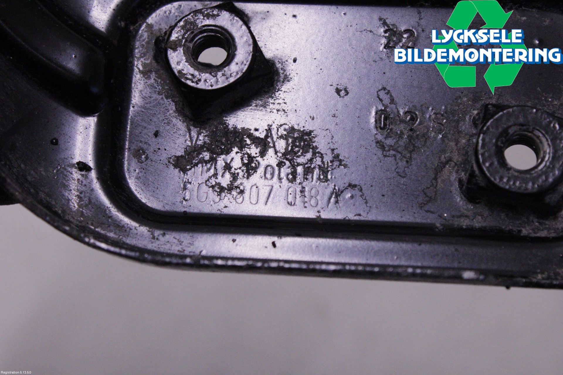 Volkswagen VW GOLF / E-GOLF VIII 20- Stötfångarfäste Bak Hö
