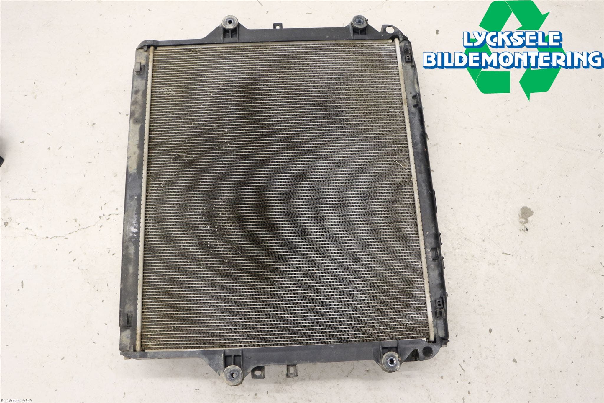 Toyota HILUX 16- Kylare Aut