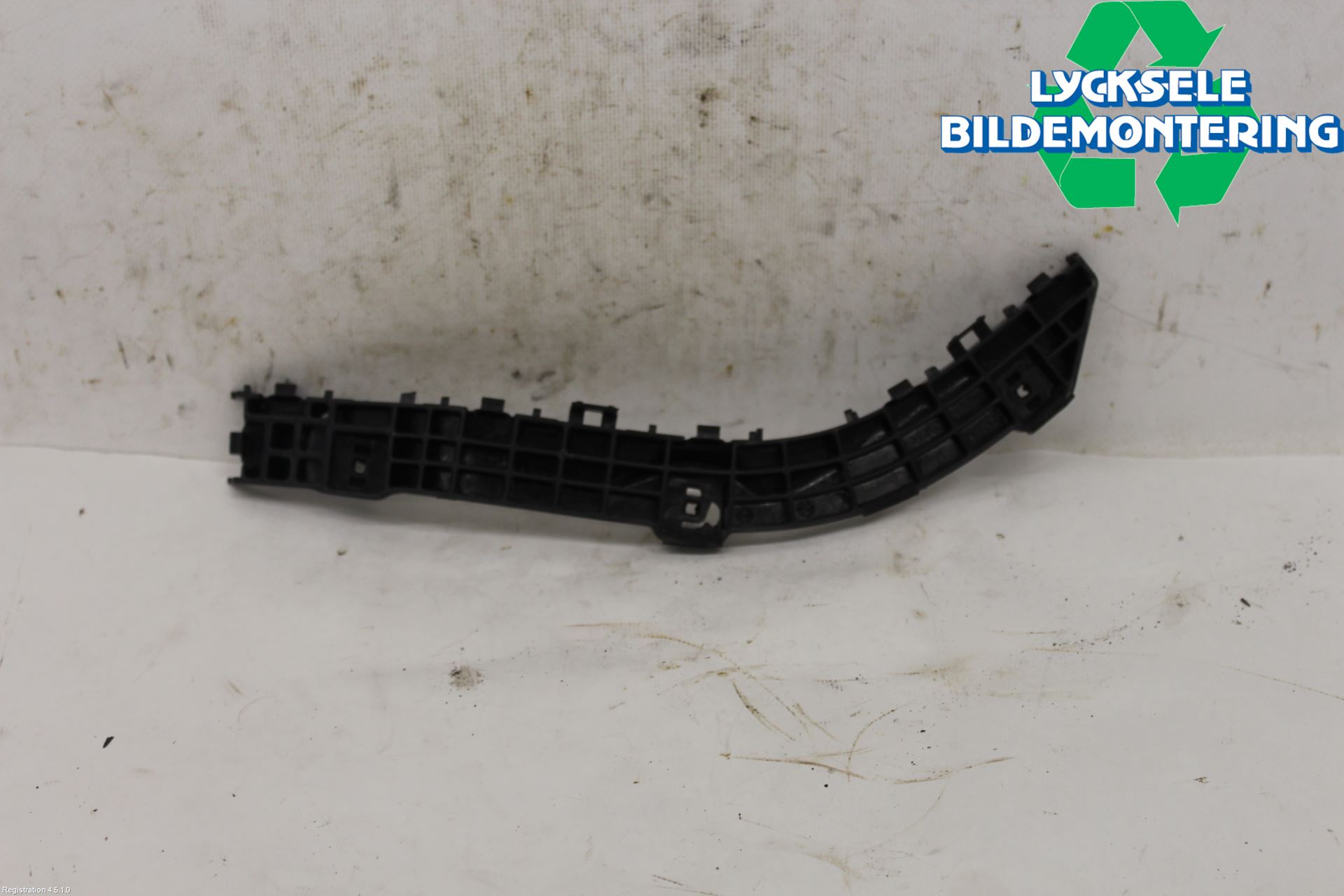 Suzuki VITARA 15- Stötfångarfäste Bak Hö