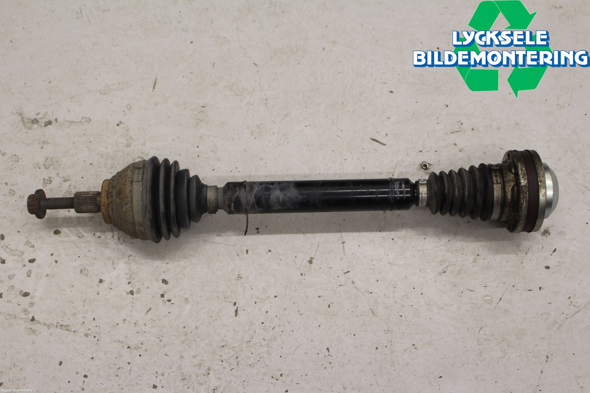 Skoda YETI Drivaxel Fram Höger
