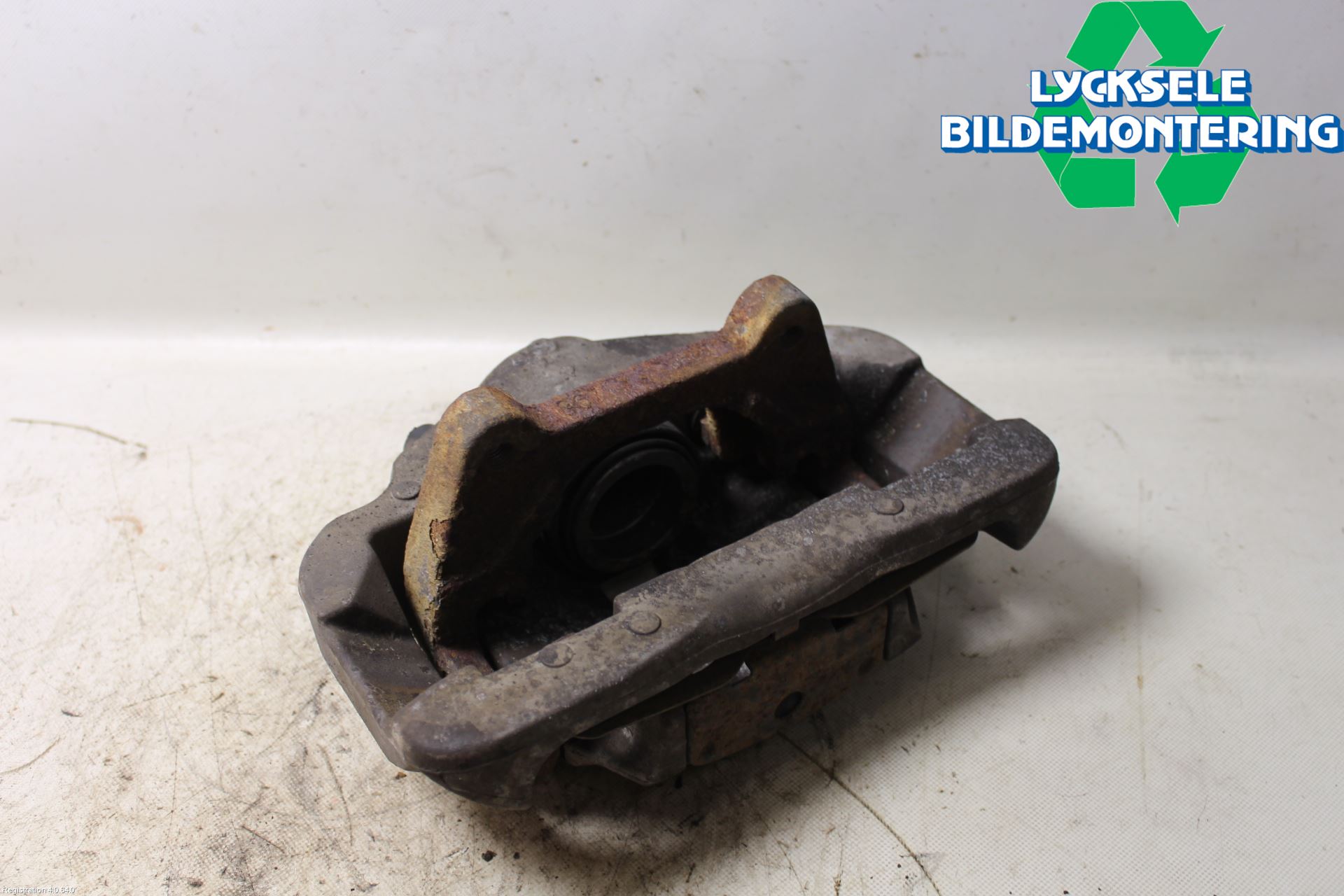 BMW 3 E90/91 SED/TOU 05-12 Bromsok Fram Vänster