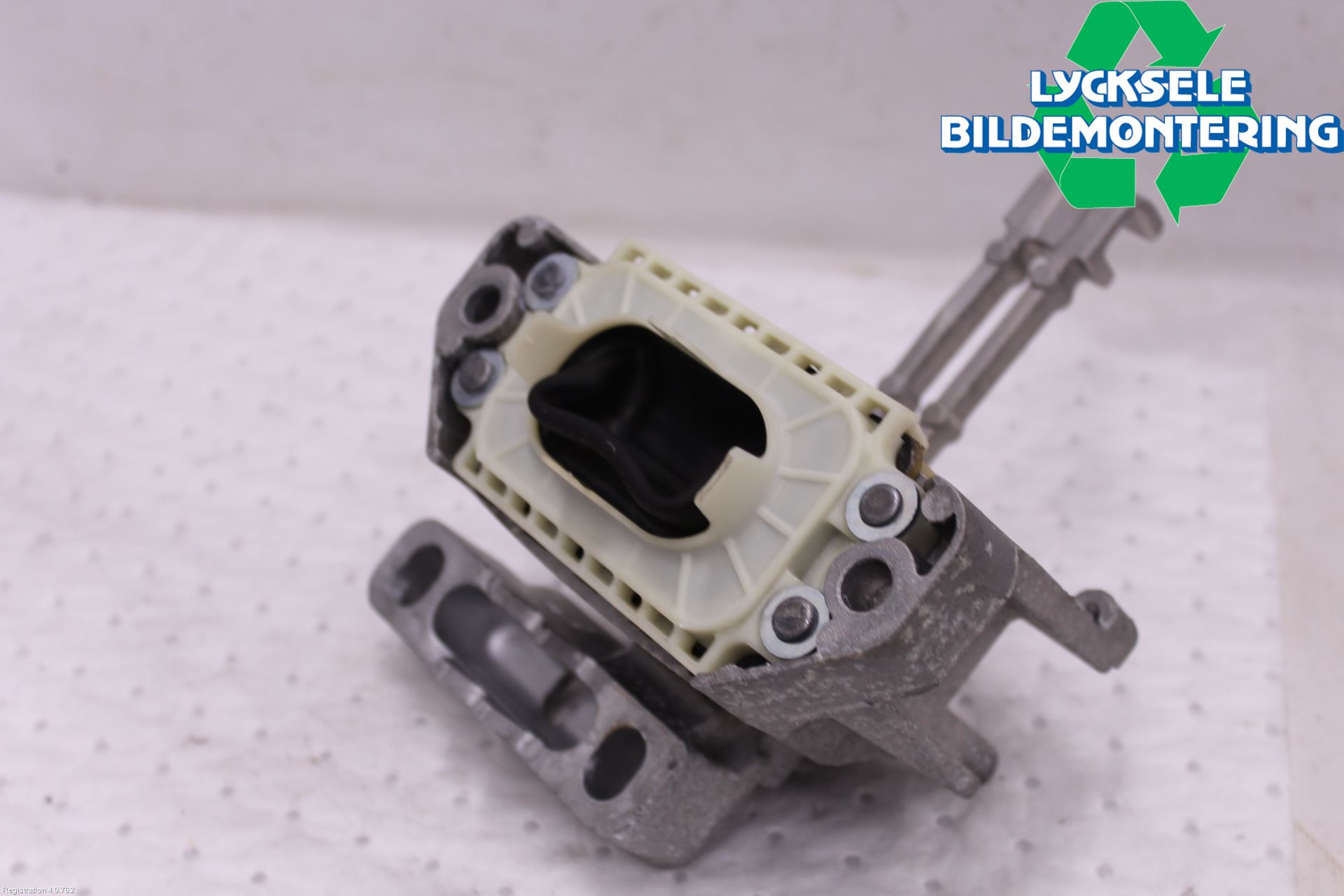 Audi A1 19- Motorfäste