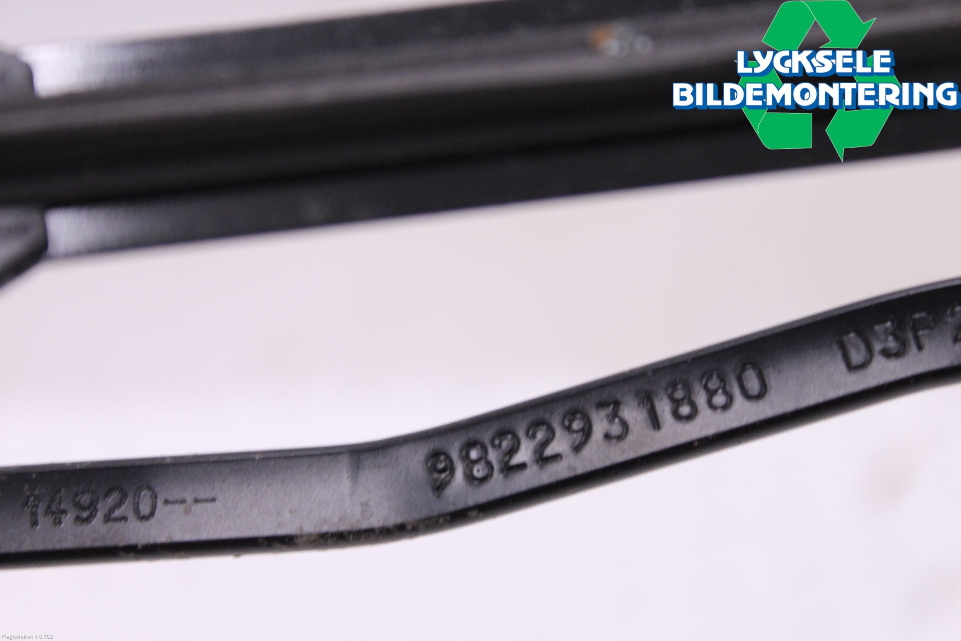 Peugeot 2008/E-2008 20- Torkararm Armar Vindruta