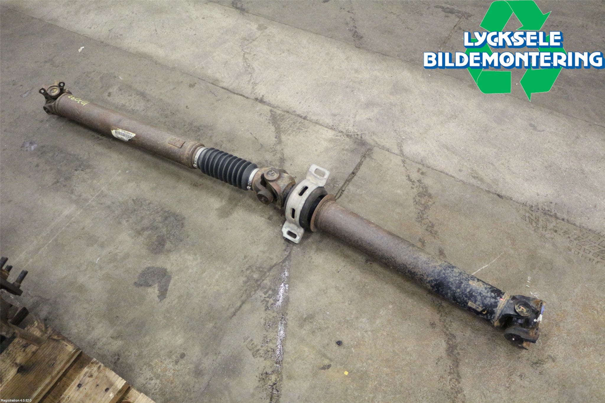 Toyota HILUX 16- Mellanaxel Komp