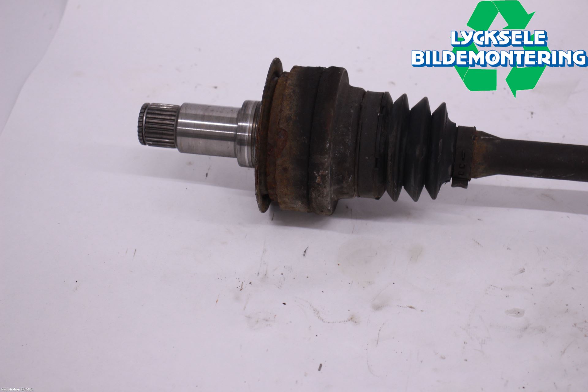 Mercedes-Benz MB C-KLASS (W204) 07-15 Drivaxel Bak Höger