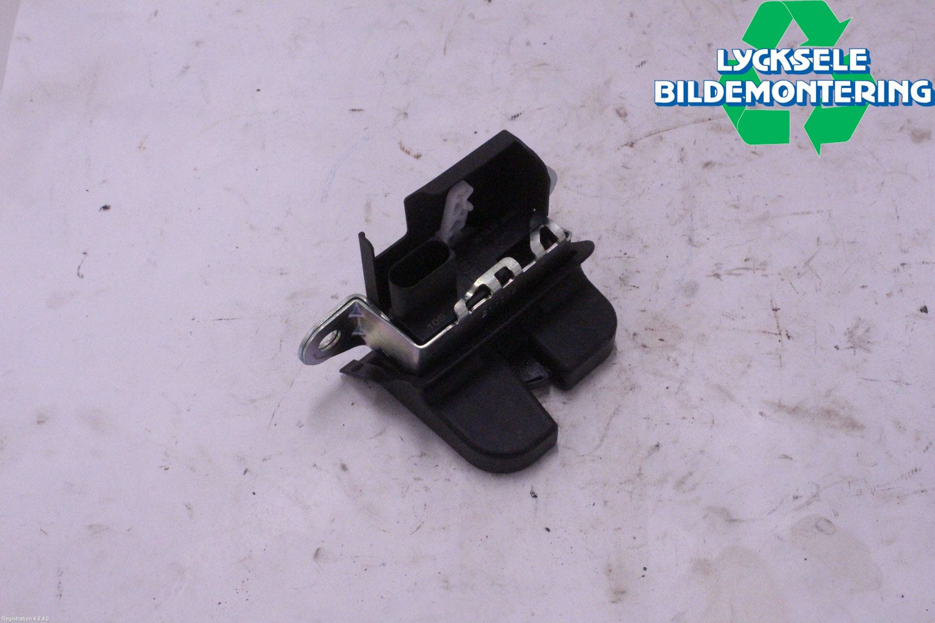 Volkswagen VW POLO VI 18->> Låskista Baklucka