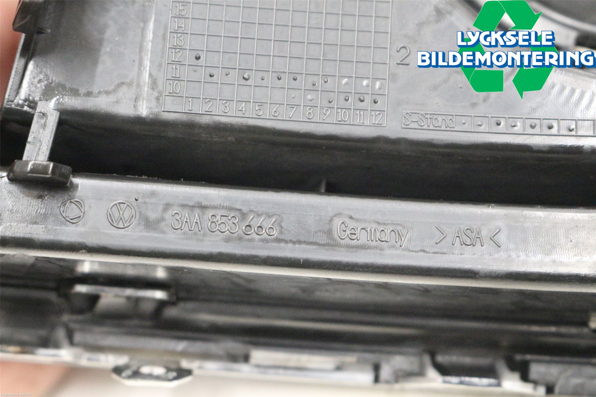 Volkswagen VW PASSAT 11-14 Dimljussarg Fram