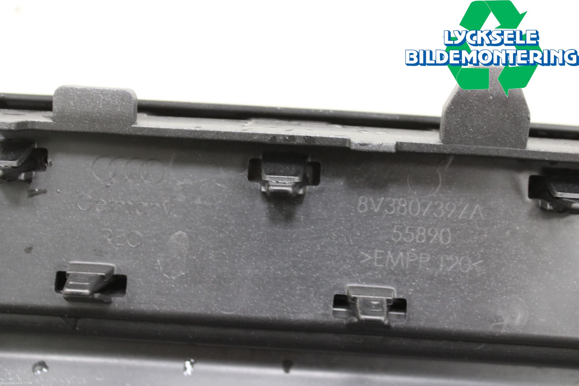 Audi A3/S3 8V 13-20 Stötfångardel Bak Mitt