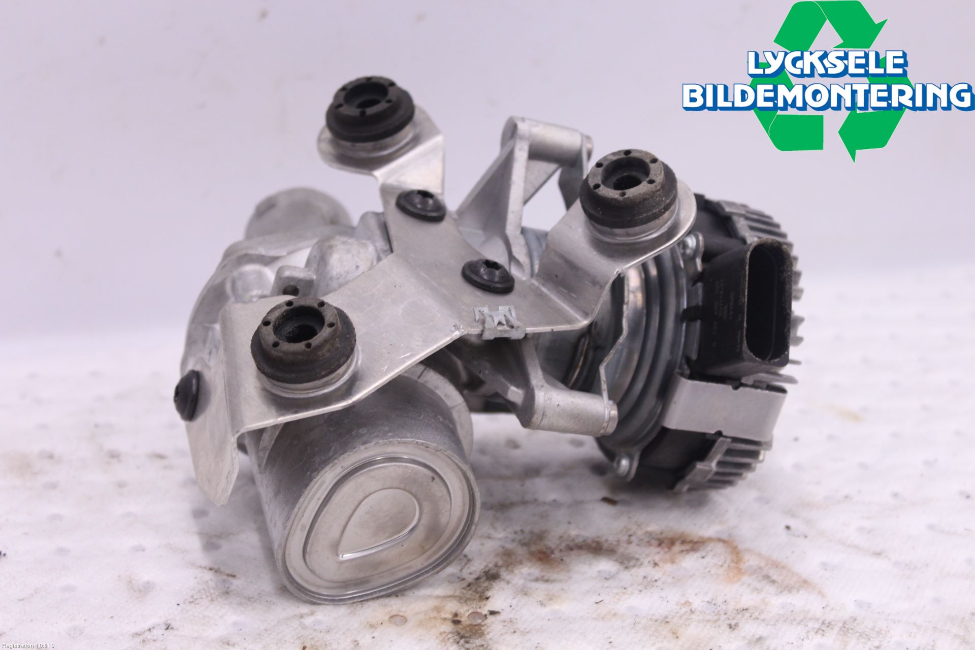 Volkswagen VW TOUAREG CR 18- Bromstryckackumulator