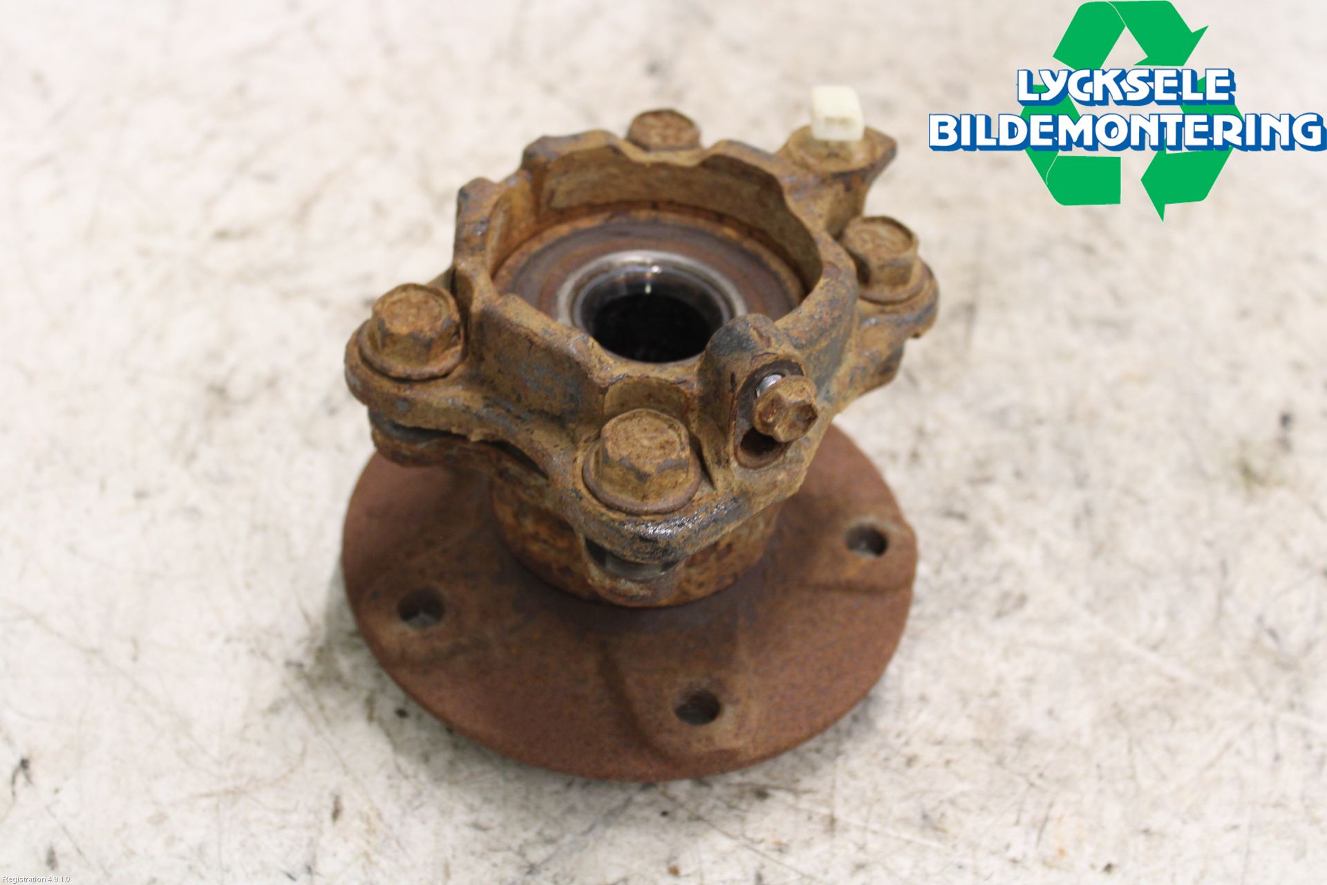 Suzuki SX4 S-CROSS 22- Nav Bak