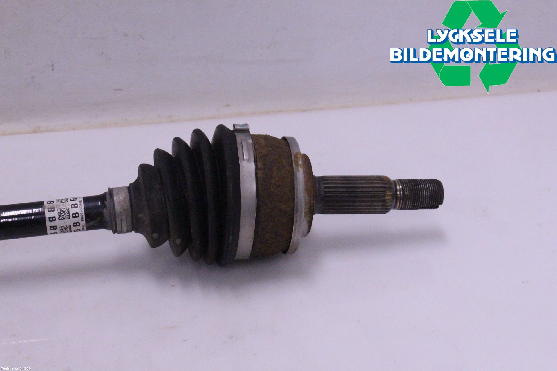 Toyota YARIS CROSS XP21 21- Drivaxel Fram Vänster