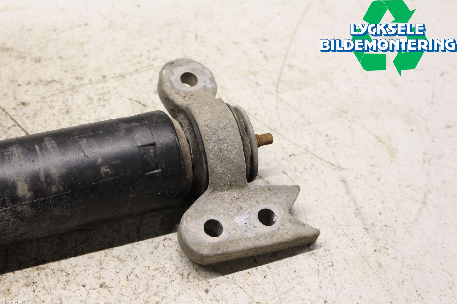 Opel INSIGNIA 17- Stötdämpare Bak