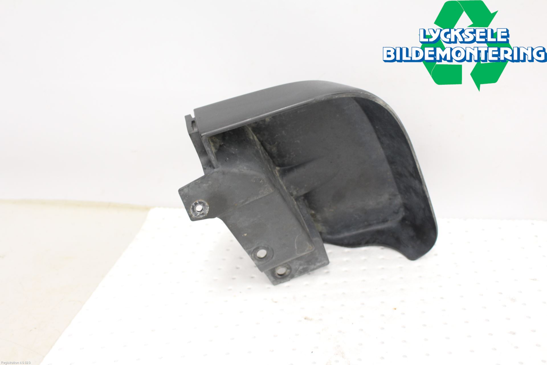 Mitsubishi L200 16-23 Stänkskydd