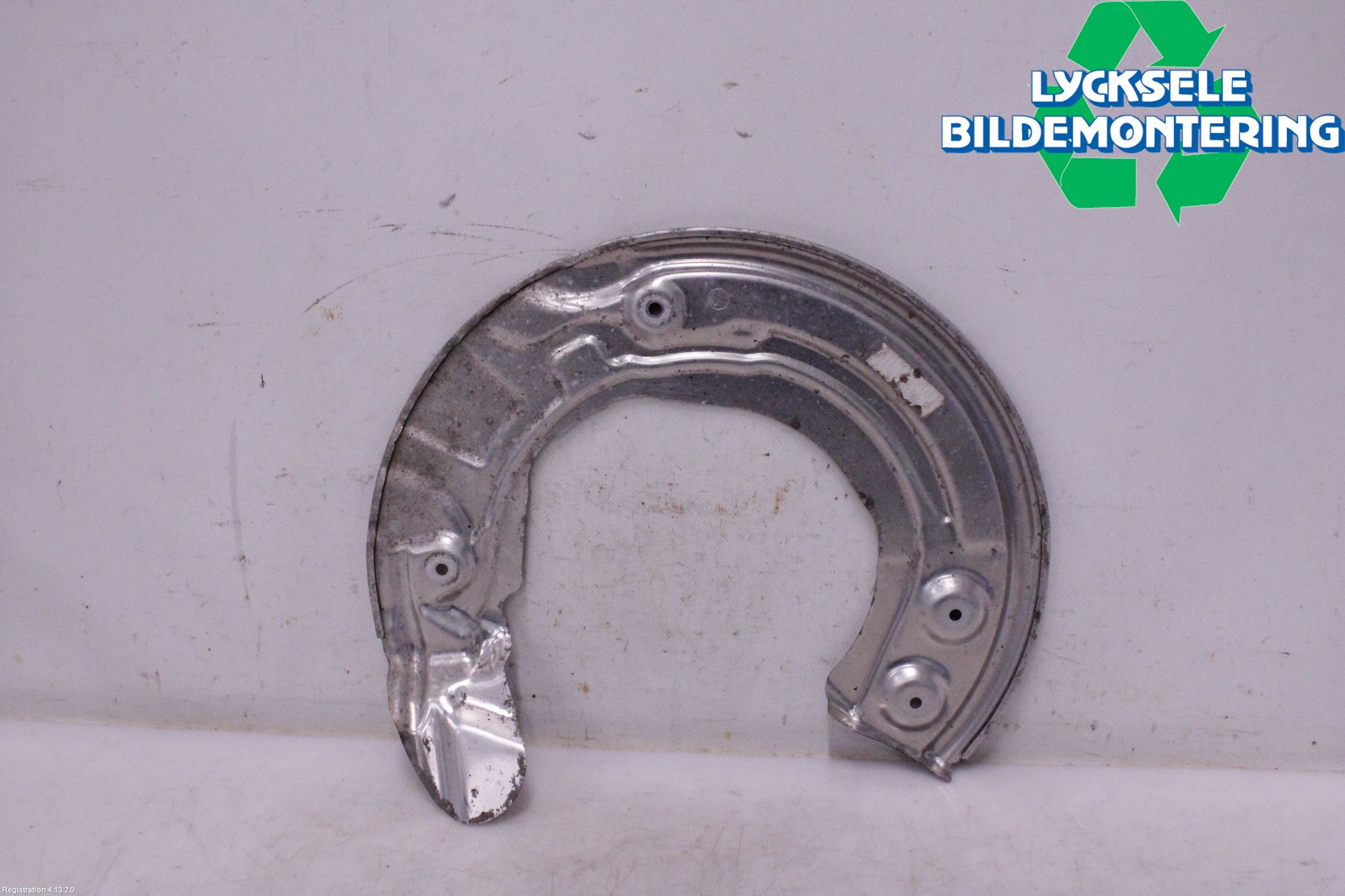 BMW 5 G30/G31/F90 17-23 Bromssköld Fram